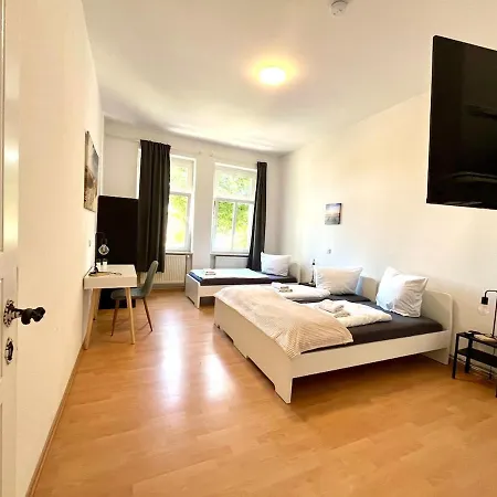 Zentral, Direkt Am Bg Krankenhaus Apartment *